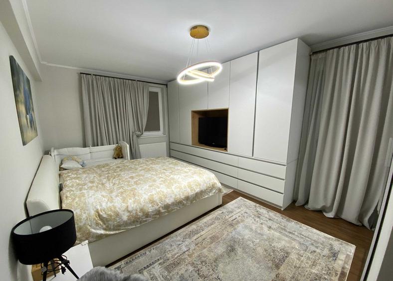 Penthouse zona centrală | 85 mp utili | 2 terase, 2 balcoane