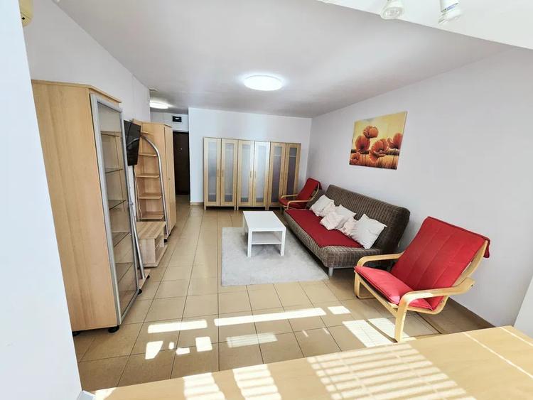 Garsoniera, decomandata, 42 mp, balcon, ac, metrou, Timpuri Noi