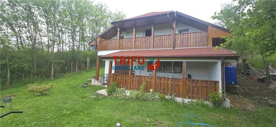 Casa de vanzare in Alba Iulia 5 camere 2300 mp teren