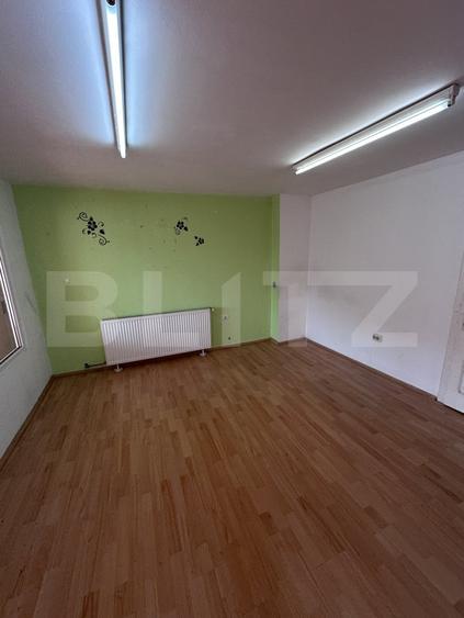 Spatiu de birouri, de inchiriat, 19 mp, zona centrala