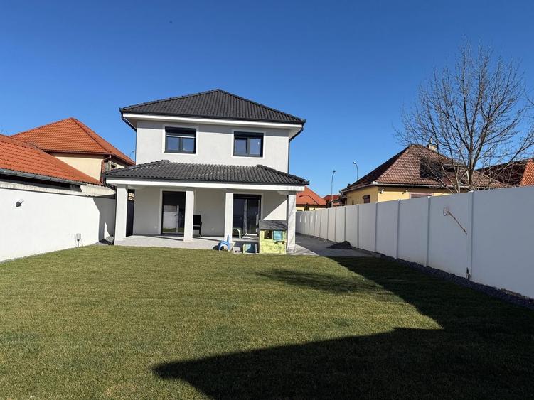Casă individuală premium de vânzare în Șelimbăr – 650 mp teren