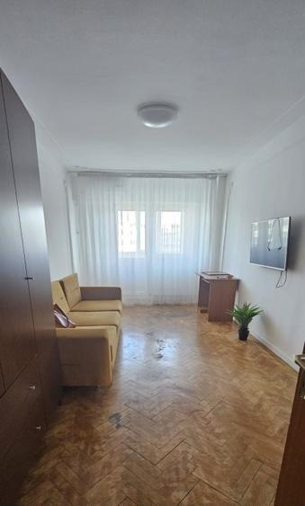 Apartament 4 camere, decomandat, etaj 7, Piata Iancului
