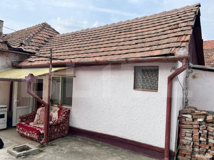 Vand casa in Oradea, intr-o zona linistita, aproape de centru comercial - 3