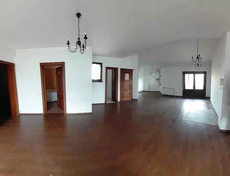 Piata Muncii-Calea Calarasilor, vila 500mp /12 camere, curte 150 mp