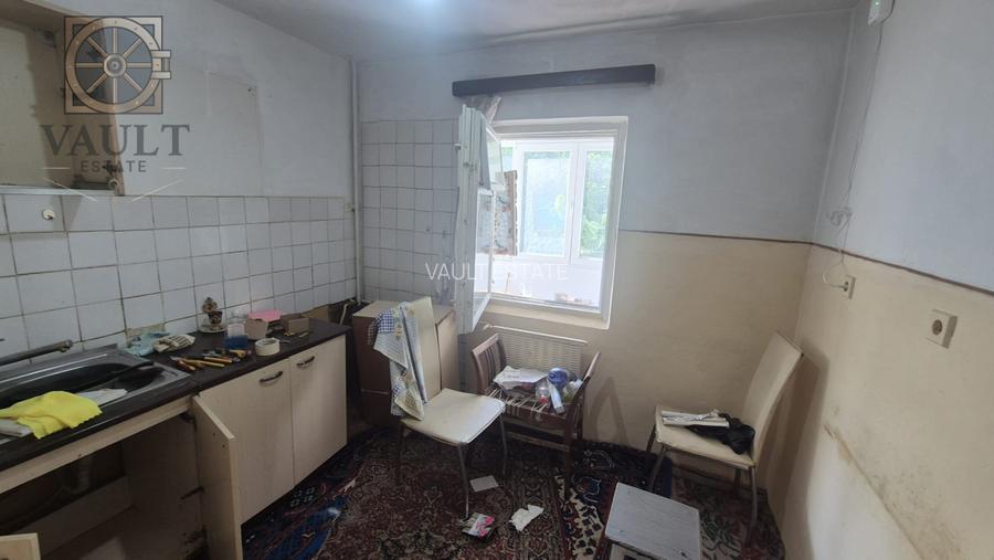 3 Camere 2 bai - Decomandat - De renovat - Maior Bacila - Colentina - 8
