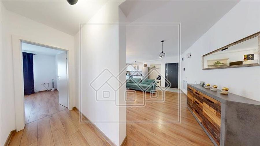 Apartament modern, cu 3 camere, balcon mare, loc de parcare inclus - C. Kogalnic