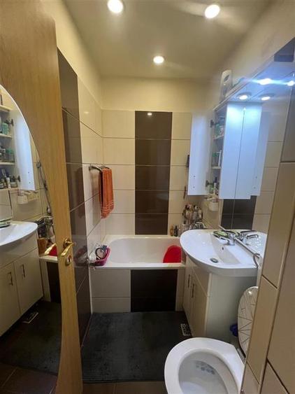 RECO Garsoniera renovata complet, etaj intermediar
