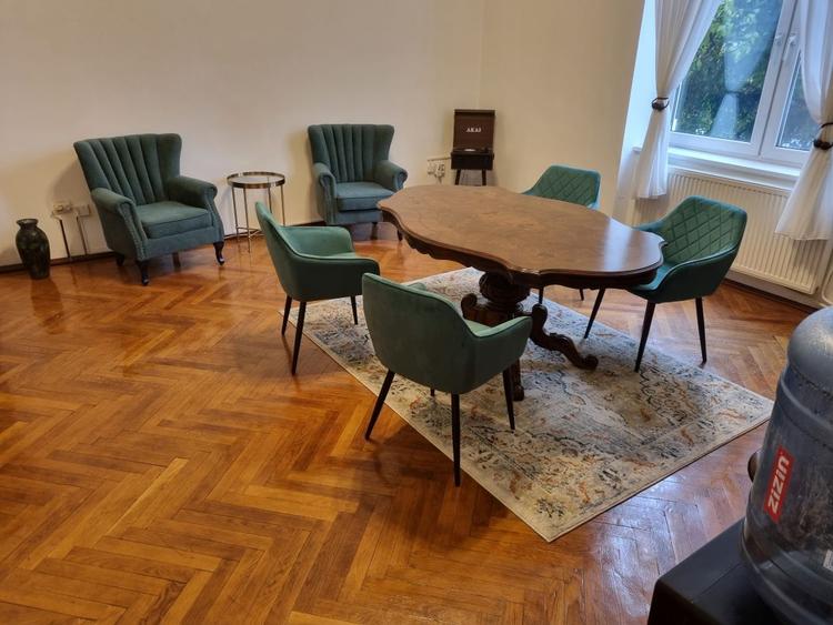 UNUVERSITATE-BATISTEI, LANGA METROU, AP CU 2 CAM PENTRU BIROURI