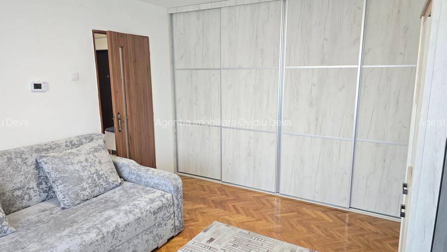 Vand apartament 3 camere in Deva, zona Piata Victoriei, mobilat, utilat - 3