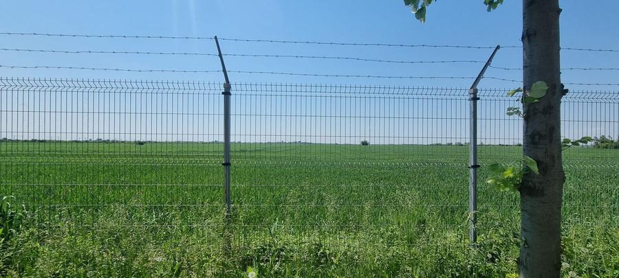 Teren doua deschideri