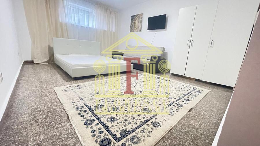 Apartament 2 camere , decomandat ! UMF , UAIC !