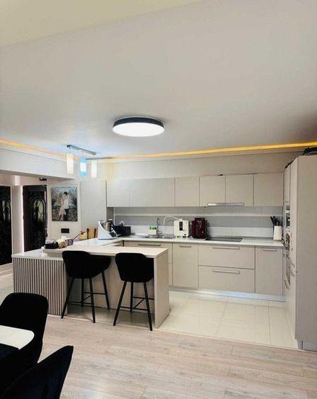 Apartament 4 camere Palas