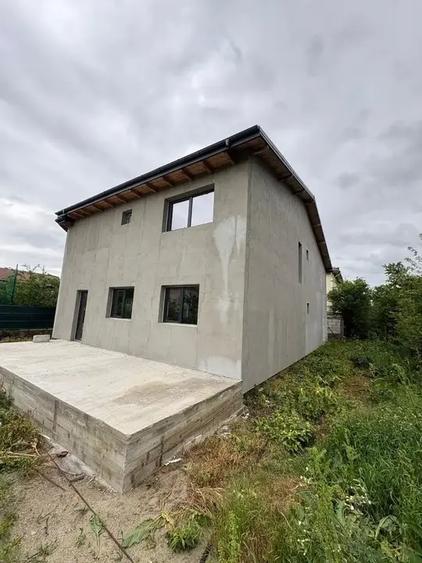 Vila 5 Camere Otopeni 300 Mp P+1 Curte 410 Mp Odaii
