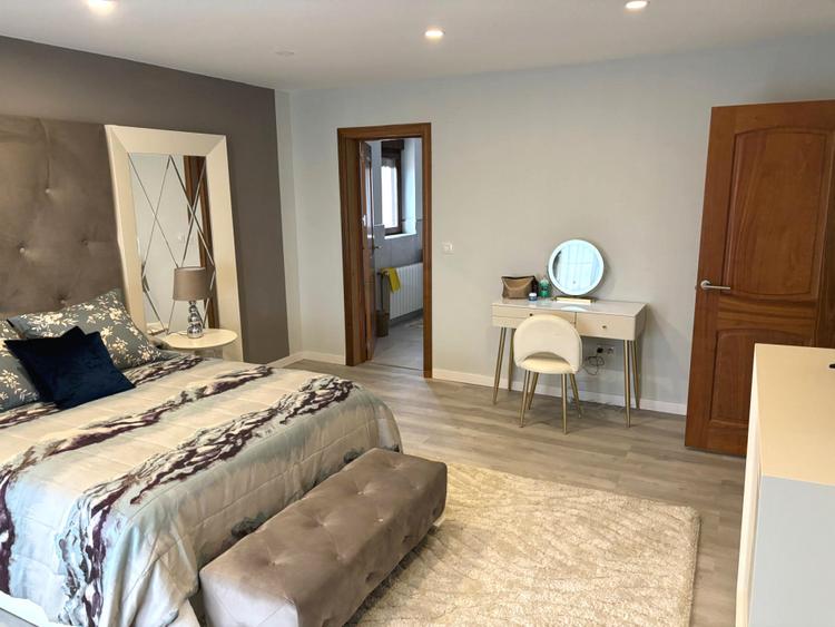 Casa de Lux cu 5 camere pe colina 1000 mp – CETATE SKIT Panorama spectaculoasă