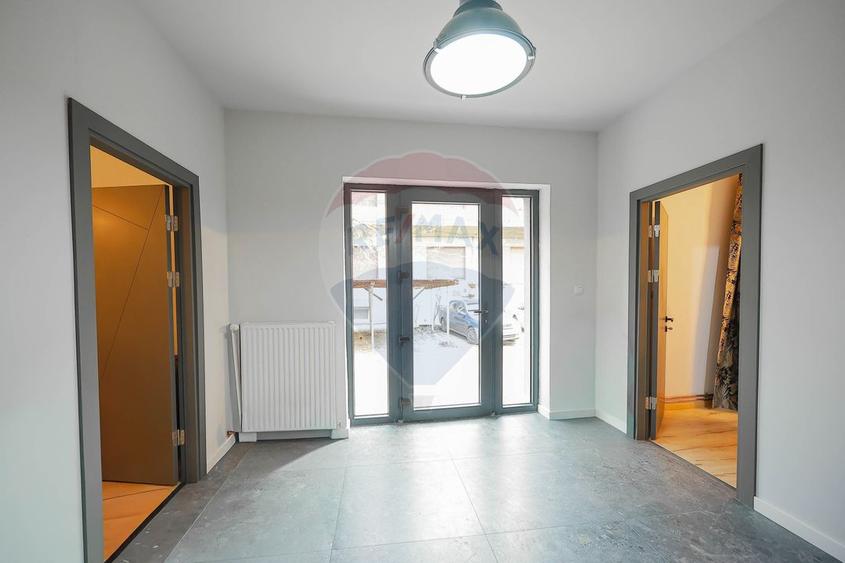 Spațiu de birouri de închiriat – Ultracentral, Piața 1 Decembrie