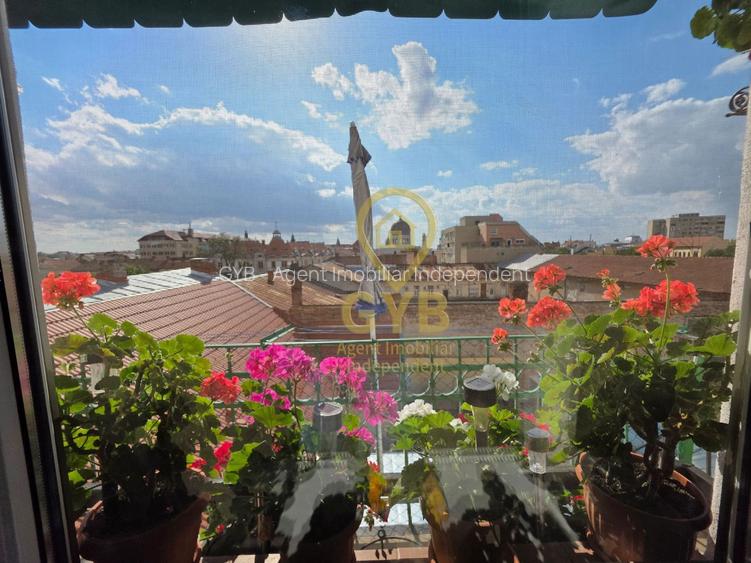 De vânzare apartament în clădire istorică * Ultracentral * Piața Gojdu - 8