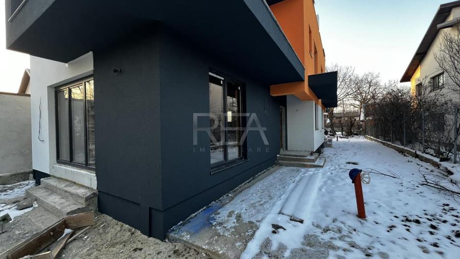 Vila duplex contemporana Bucurestii Noi - Straulesti