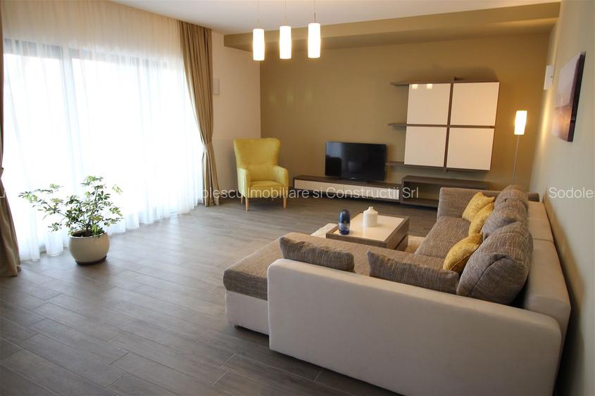 Apartament cu 3 camere de închiriat în zona Nord