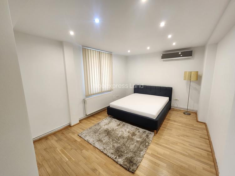 Inchiriez apartament cu 2 camere în centru comision 0 - 6