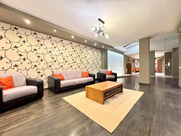 Casa Individuala 320 MP Garaj Curte Cartierul Buna Ziua