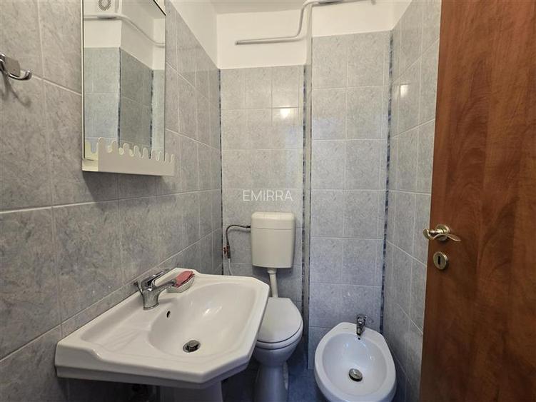Inchiriere apartament spatios cu 3 camere decomandate. Zona Republicii, Bacau