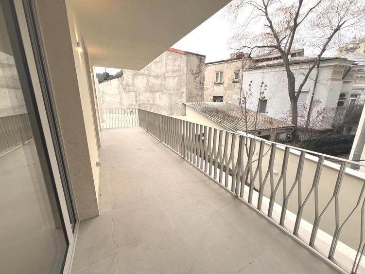 Prima inchiriere 4 camere premium, Bloc Boutique nou - Armenească