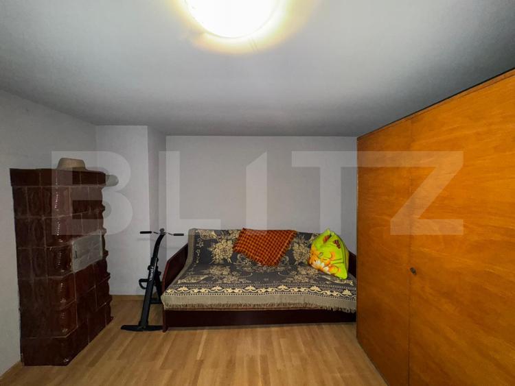 Casa cu 4 camere, 117 mp, teren generos de 5594 mp, in Criscior