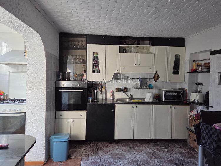 Casa P+1 zona linistita Adjud Vrancea - 5