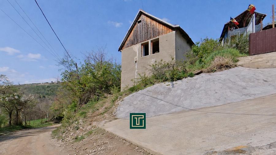 Casă de vânzare cu teren 874 mp – ideală pentru casă de vacanță, Covasant
