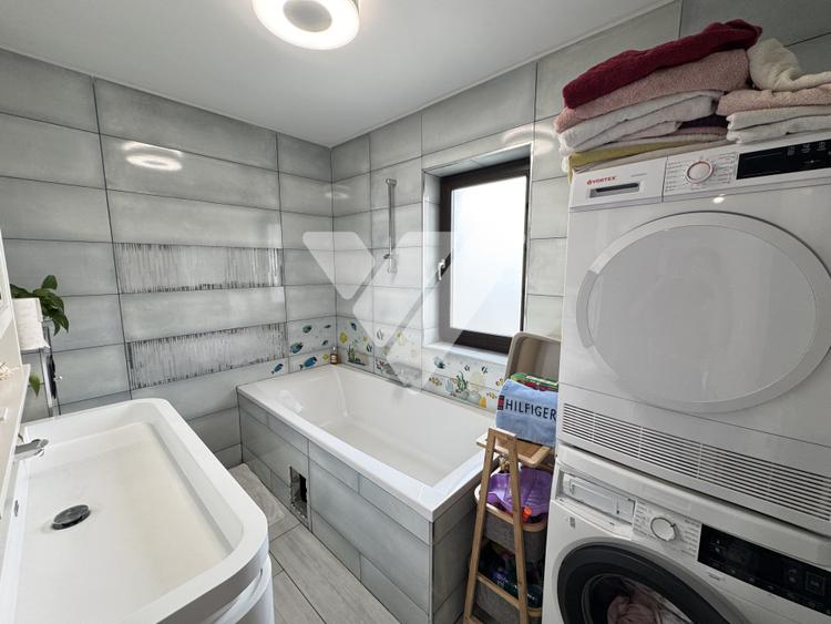 Casa moderna tip duplex 4 camere si teren 250 mp - Cristian Sibiu