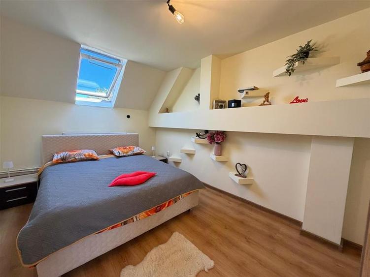 Apartament la casa 3 camere zona Gusterita