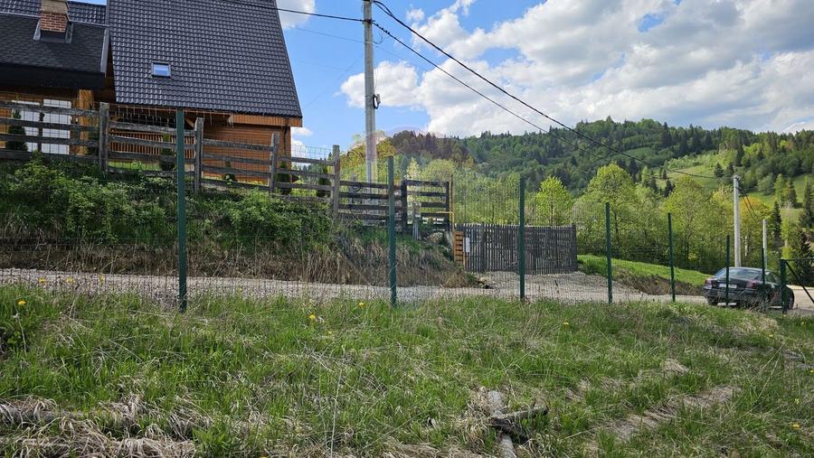 Teren 4048mp Campulung Moldovenesc, Strada Izvorul Alb, Suceava