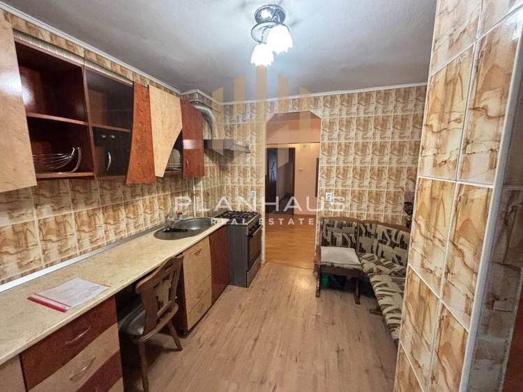 Apartament cu 3 camere – decomandat, zona Profi, Bld. Reg. Ferdinand