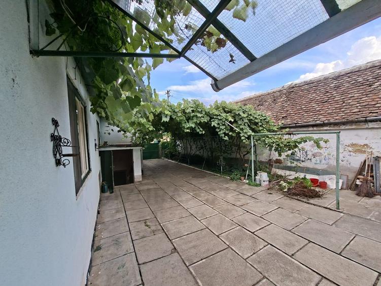 Casa individuala 90 mp utili 4 camere si teren 252 mp in Sibiu Tiglari