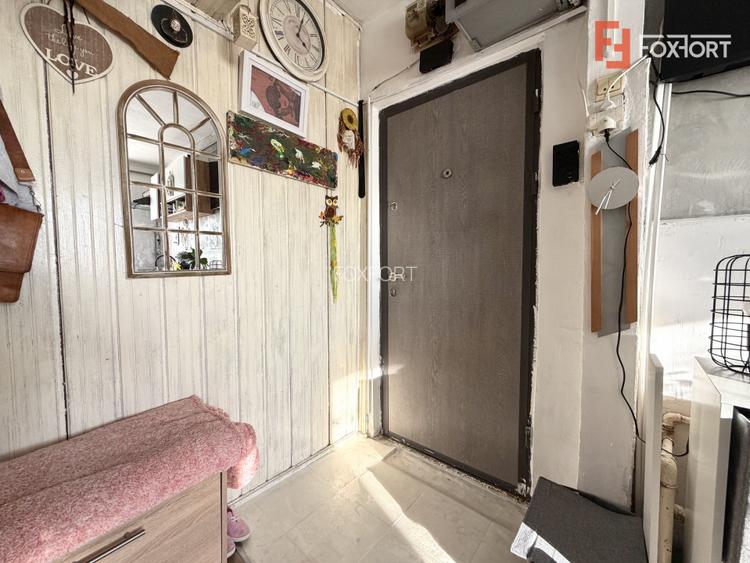 Apartament cu 2 camere - 50 mp, semidecomandat, zona Sagului - 12
