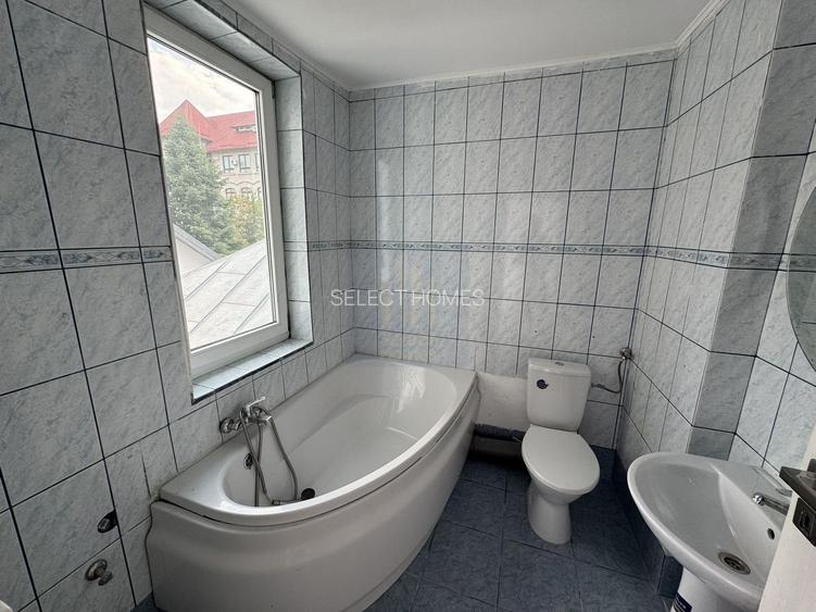 Vila renovata cu 8 camere si curte proprie de inchiriat *Aviatorilor* - 41
