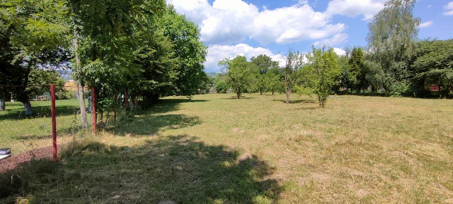 Comarnic(Ph) – doua terenuri cu toate utilitățile, asfalt, padure