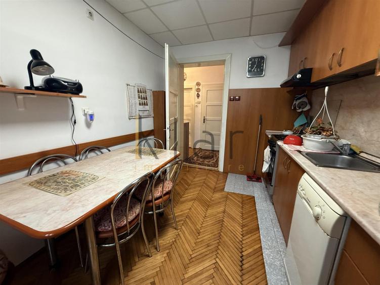 Inchiriere apartament la casa are curte si garaj zona hotel Napoca
