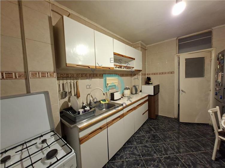 Apartament 3 camere Judetean, Brasov