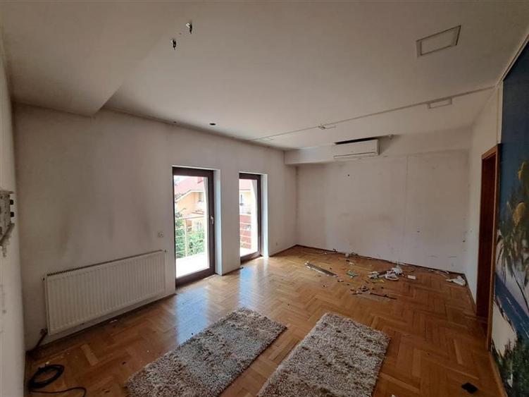 Casa individuala, 300 mp utili, situata in cartierul Europa!