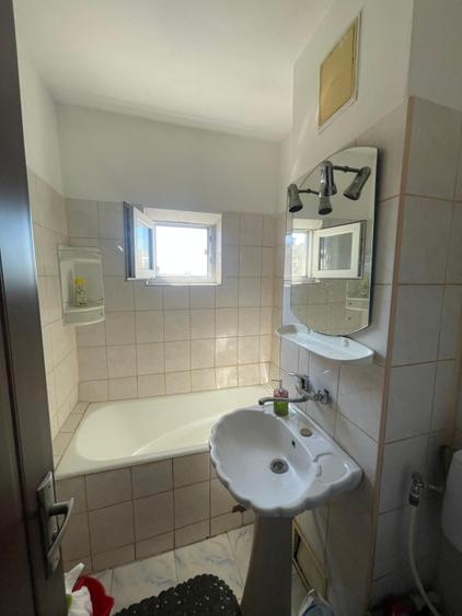 Apartament cu 2 camere, 36.63 mp,pretabil regim hotelier, zona Craiovita - Niela