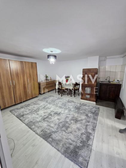 Casă de vânzare în Azuga – 3 camere, teren 167 mp, acces din 2 străzi