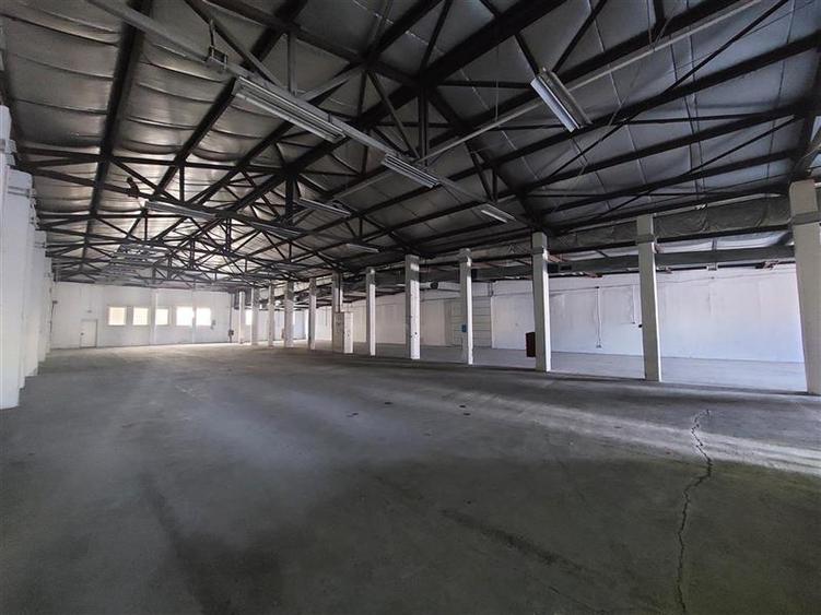 Hala industriala, cu acces din centura