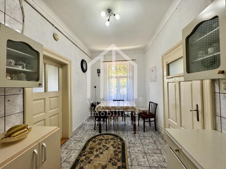 Casa cu 2 camere si demisol, 65mp utili, 255mp teren, Cristian