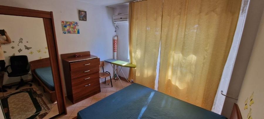 Garsoniera de închiriat in cta strada Traian