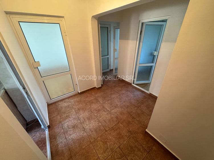 Apartament 4 camere zona Cet cu Centrala - 9