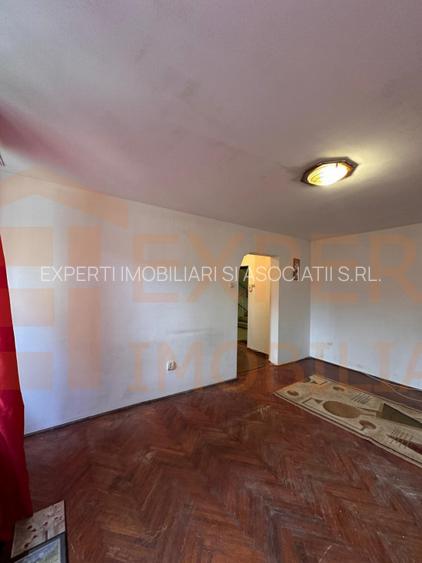 Apartament 2 camere de vanzare, situat in zona Tomis II - 12
