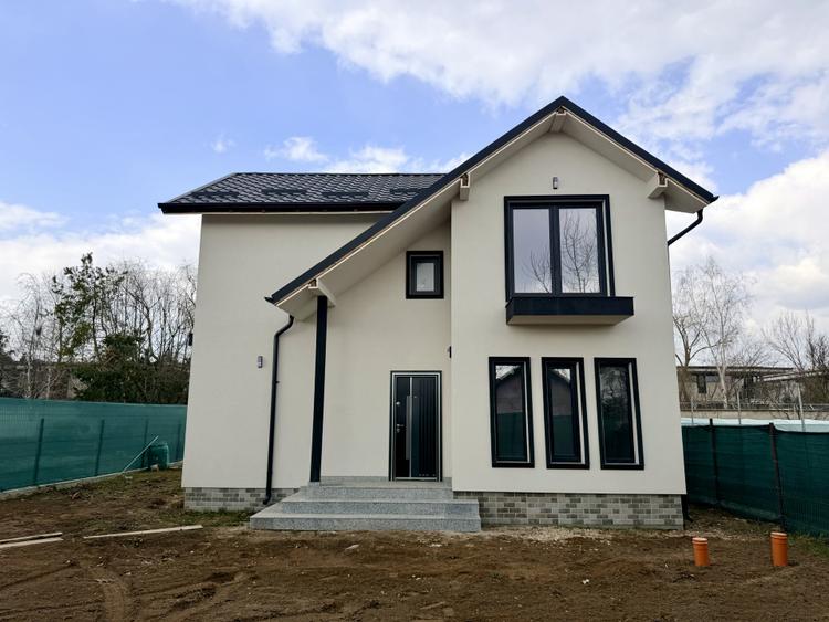Casă spațioasă Samurcasi | 185 mp utili | teren 502 mp | Lângă Grădiniță
