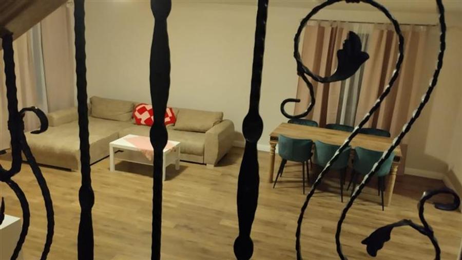 Casa cu teren si 6 parcari, in Feleacu