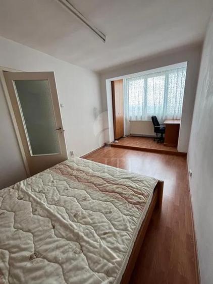 Apartament 4 camere în zona CALEA FLORESTI
